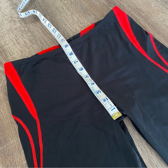 TYR Luxury Black & Red Cycling Shorts - Picture 9 of 11